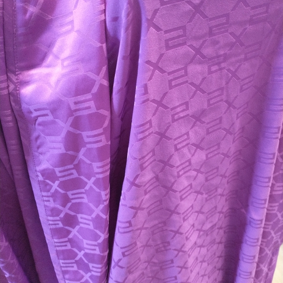 Savage X Fenty Purple Satin Robe Size Medium - Picture 8 of 8